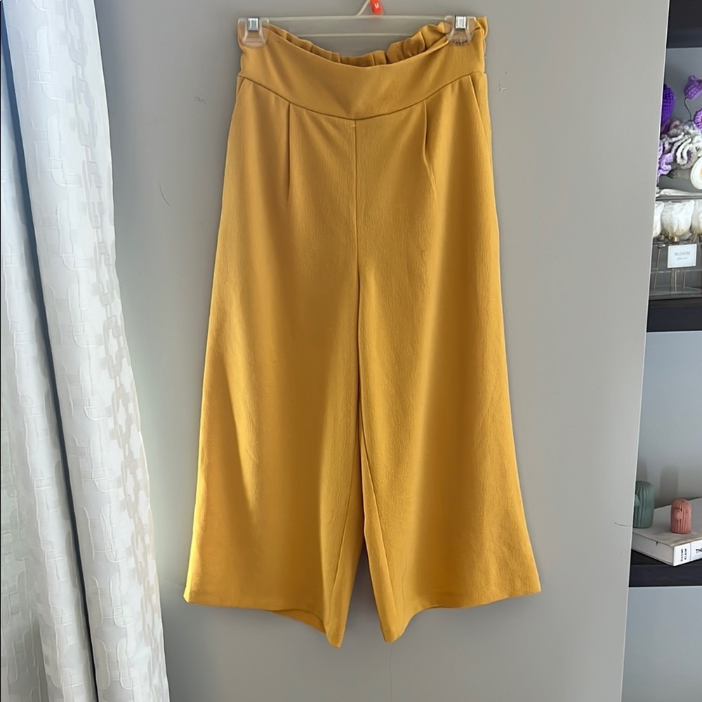 Stylish Mustard Cropped Pants